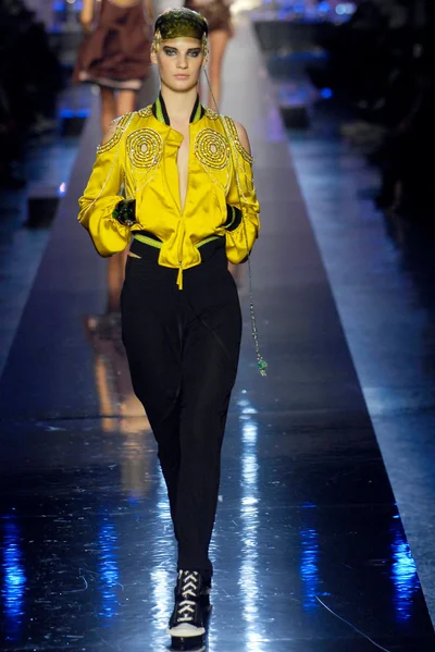 Look 72